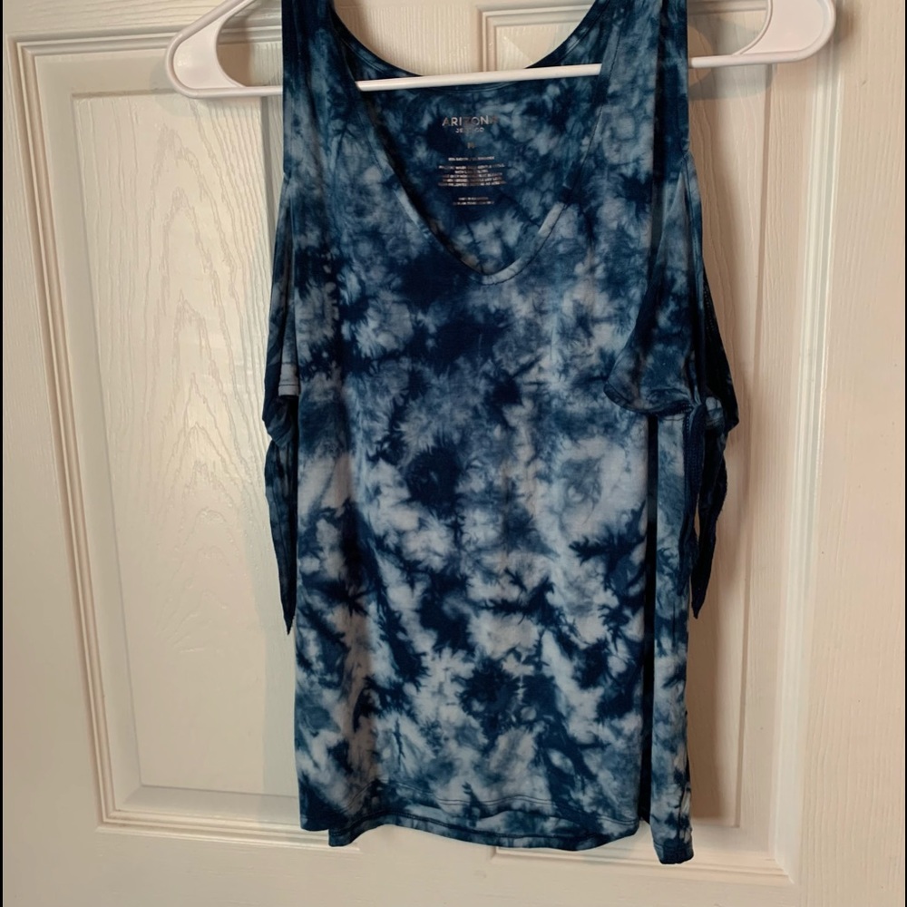 Arizona Jean Company Women’s Cold Shoulder Top
